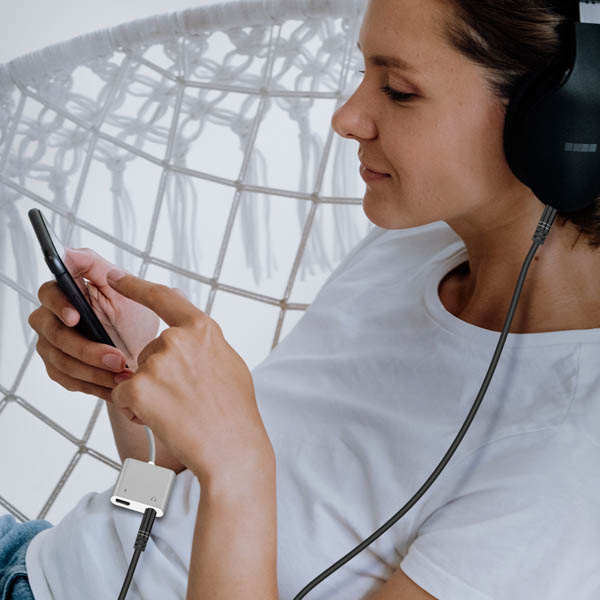 Adaptateur Audio Et Charge USB-C Vers USB-C / Jack 3.5mm, Akashi - Argent 26 Compatibilité audio étendue