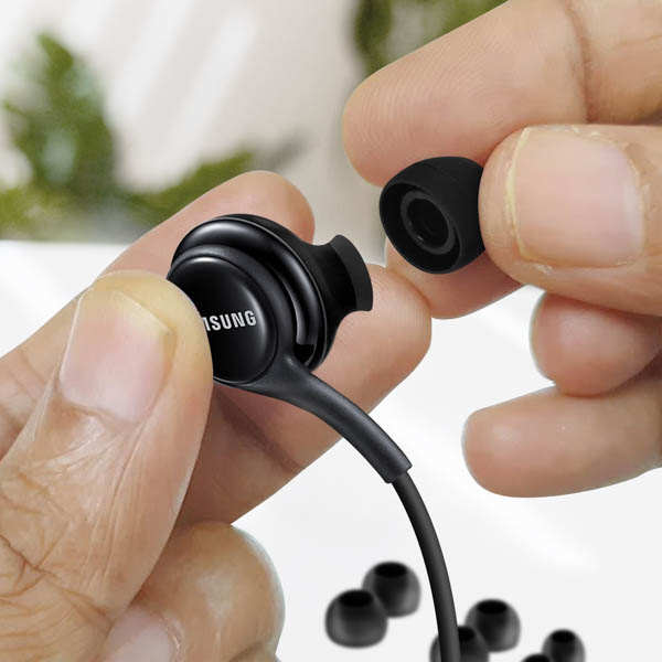 Écouteurs Samsung Stereo In-Ear IA500 noir Embouts en silicone et 2 embouts supplémentaires fournis