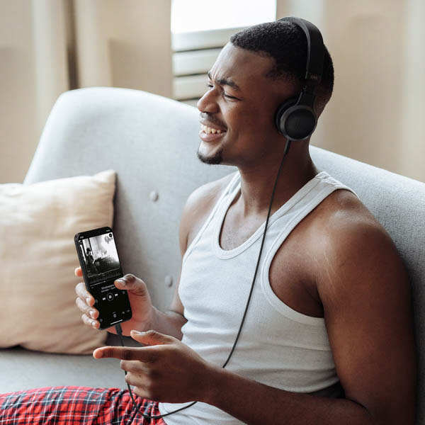 Câble audio USB-C vers Jack 3.5mm noir iHower 1m - son de qualité