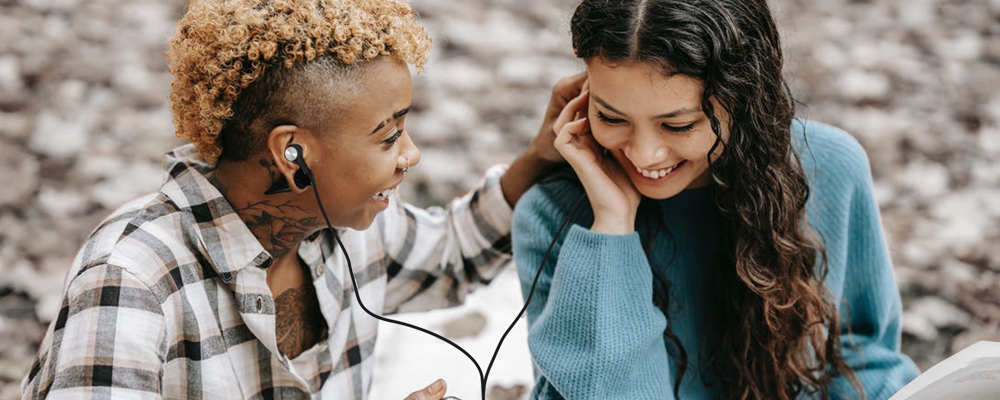 Écouteurs Filaires Lightning, Kit Piéton Magnétique avec Micro et Boutons Multifonctions, Akashi