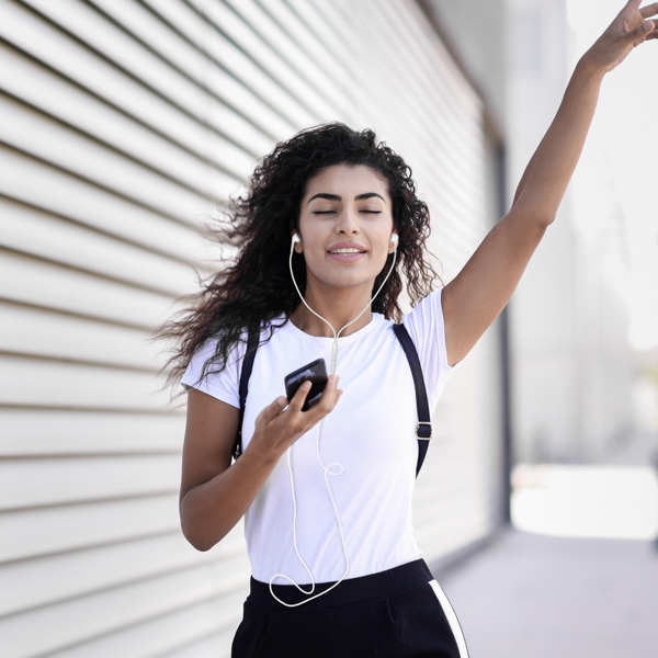 Écouteurs Filaires Jack 3.5mm Fairplay noir diffusant un son de qualité